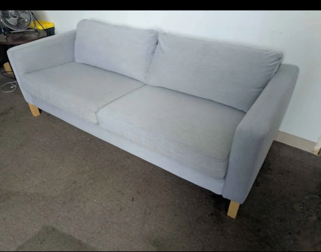 Couch - free delivery - photo 3