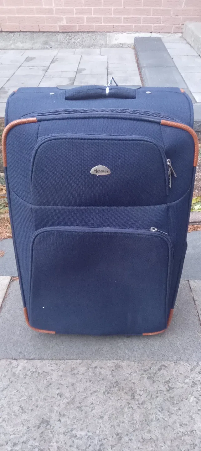 Heys Navy Blue Rolling Suitcase image indicator(5)
