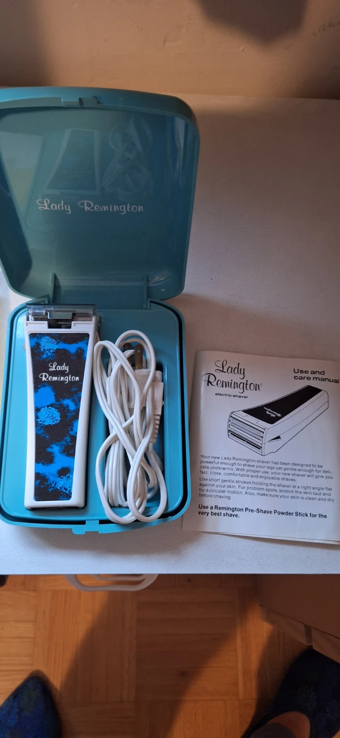 Vintage Lady Remington Electric Shaver
