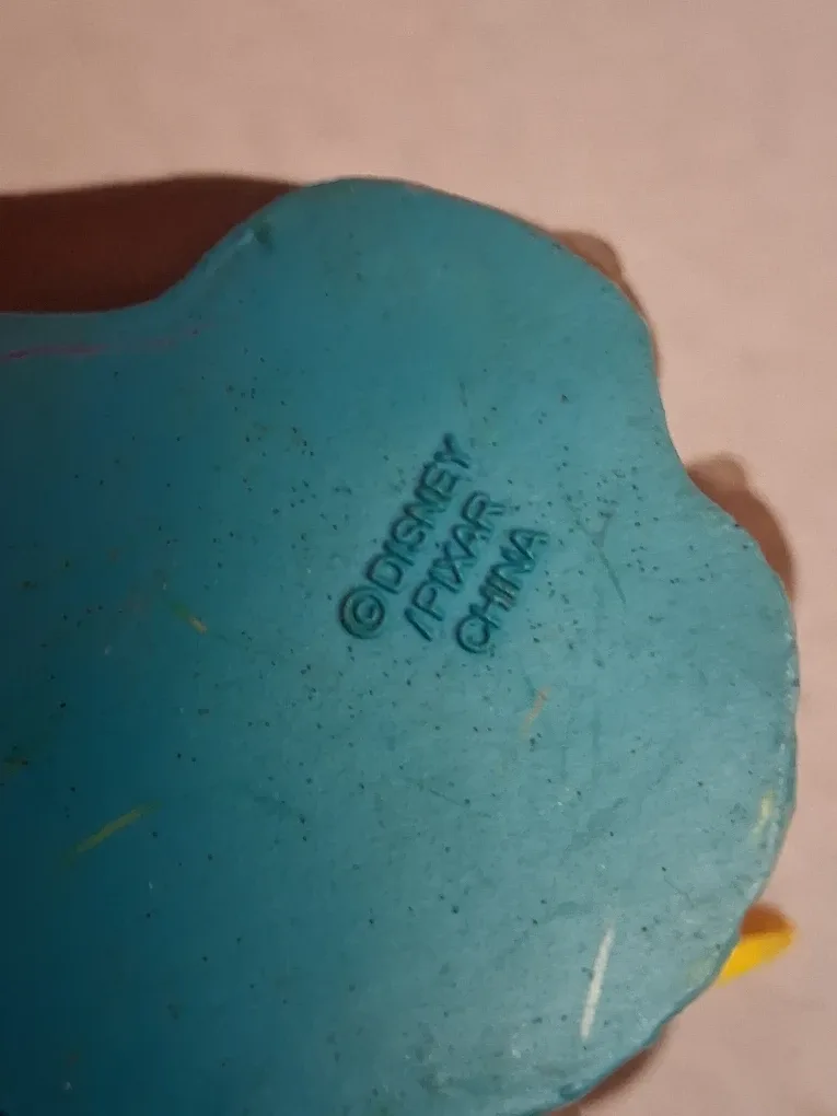 Disney Pixar Yellow Tang Figurine image indicator(2)