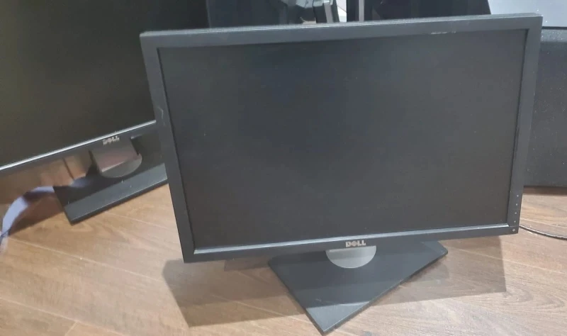 #Gifting Dell Monitor - Great Condition!