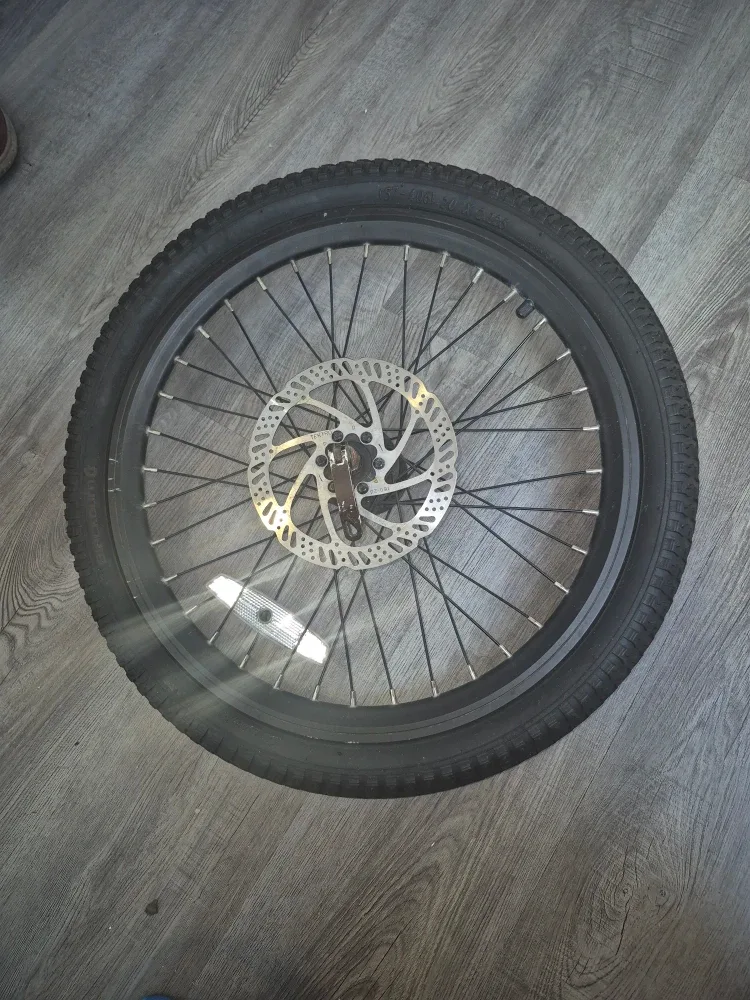 Bike Wheel with Tektro Disc Brake image indicator(3)