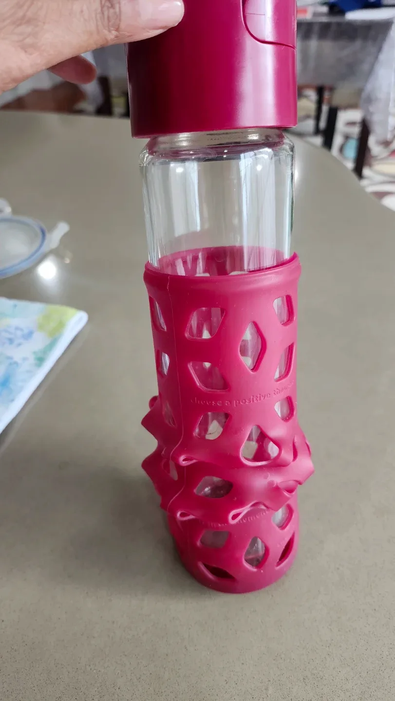 Lululemon Glass Water Bottle with silicone cover image indicator(6)
