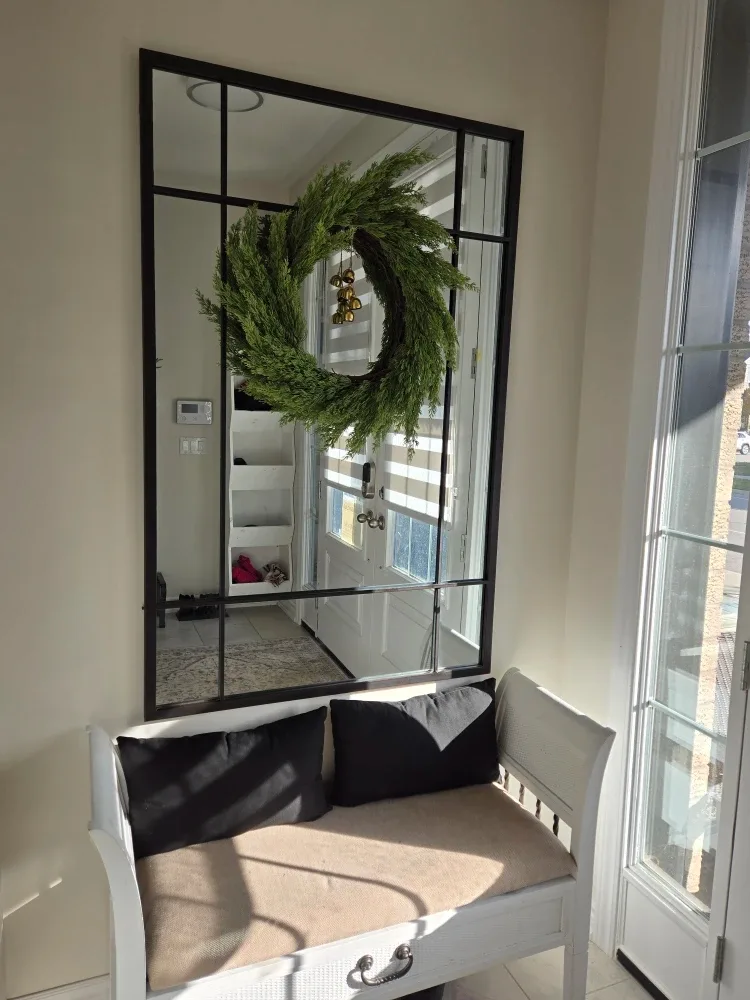 Green Cedar Wreath image indicator(5)