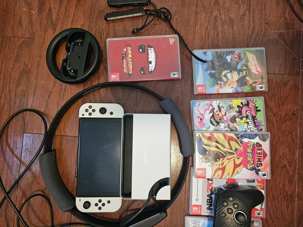 Nintendo Switch OLED Bundle with Games & Accessories image indicator(3)