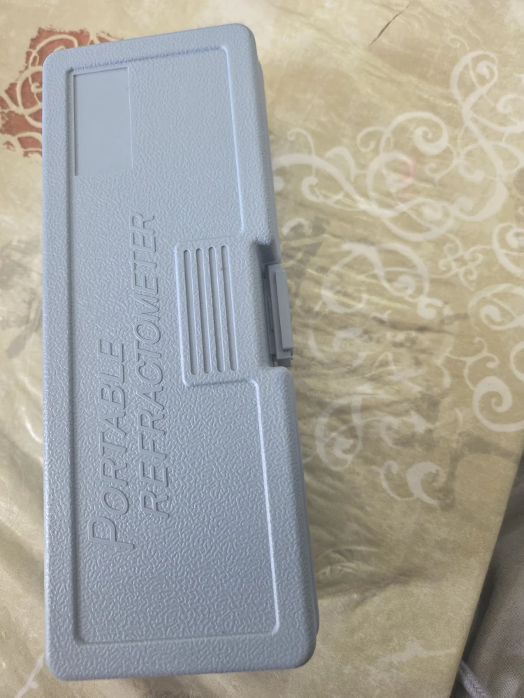 Portable Refractometer with Case - photo 2