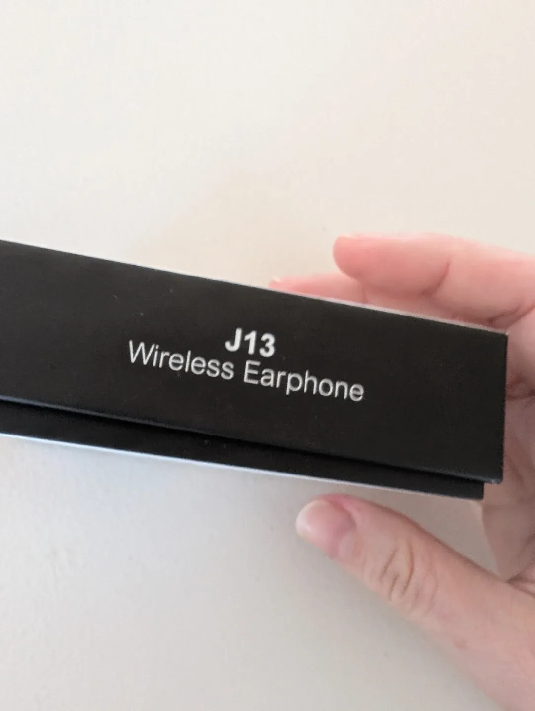 J13 Wireless Earphones image indicator(4)