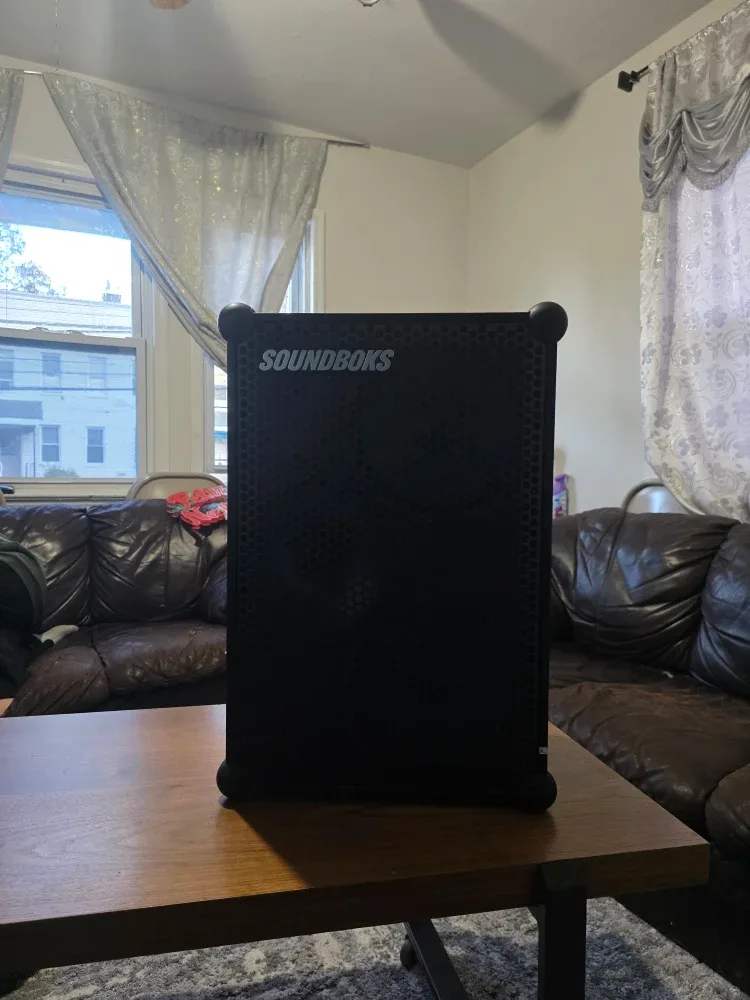 SOUNDBOKS Portable Bluetooth Performance Speaker image indicator(7)