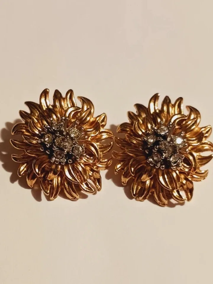 ERWIN PEARL Designer Signed Gold Tone clip-on earrings thumbnail