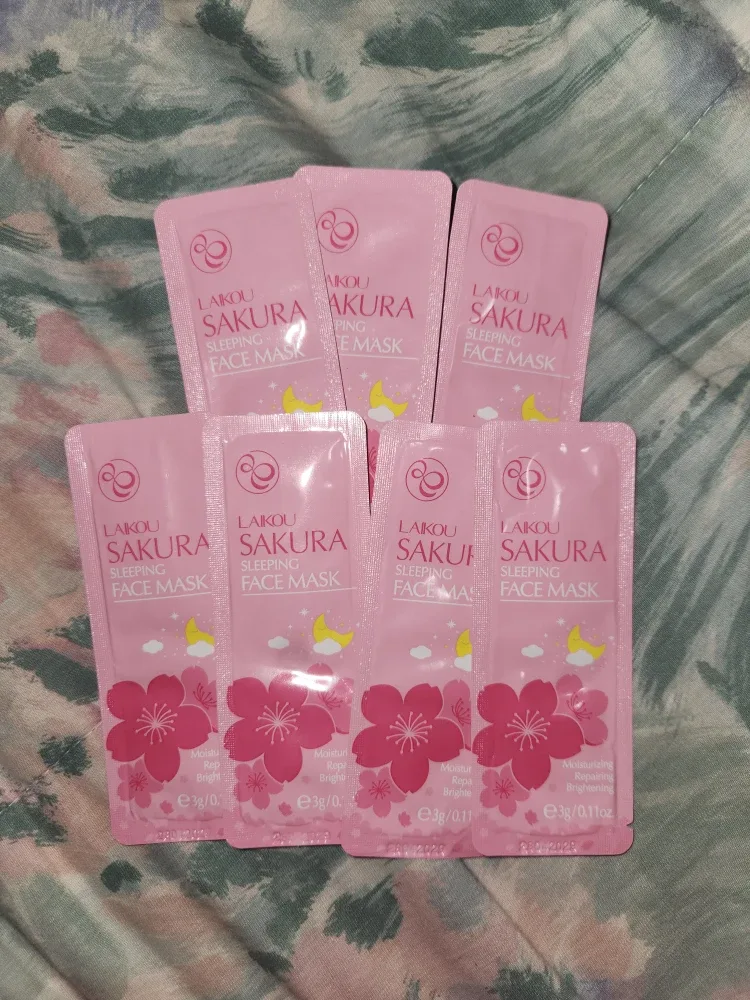 7 Laikou Sakura Sleeping Face Mask