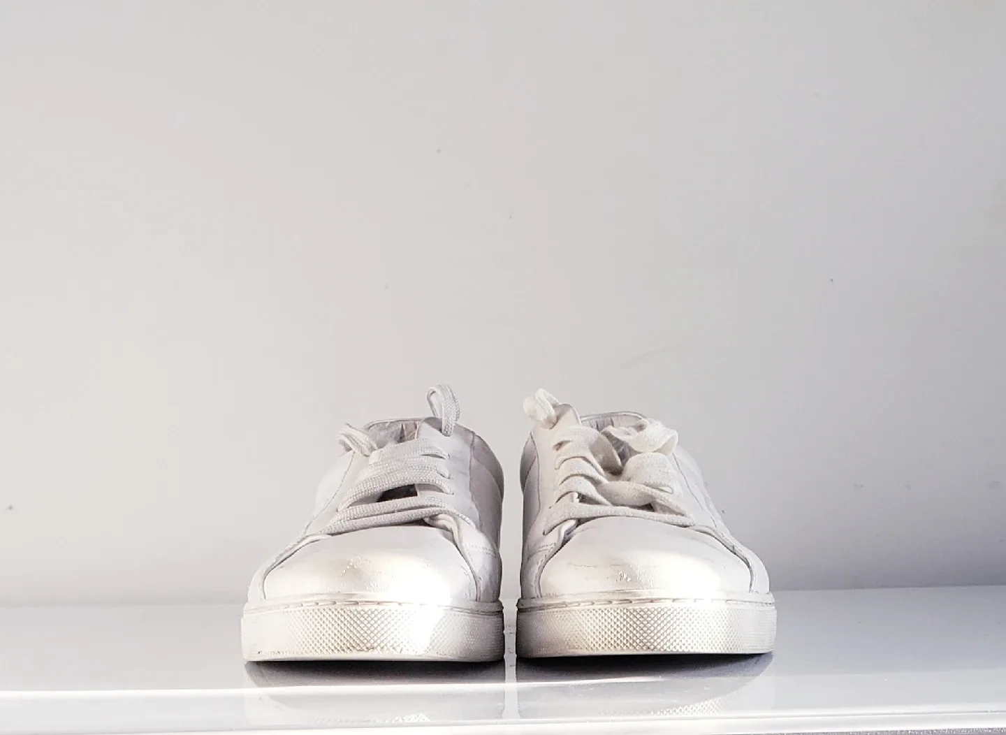 Fendi Calligraphy White Low Top Leather Sneakers sz 7 image indicator(3)