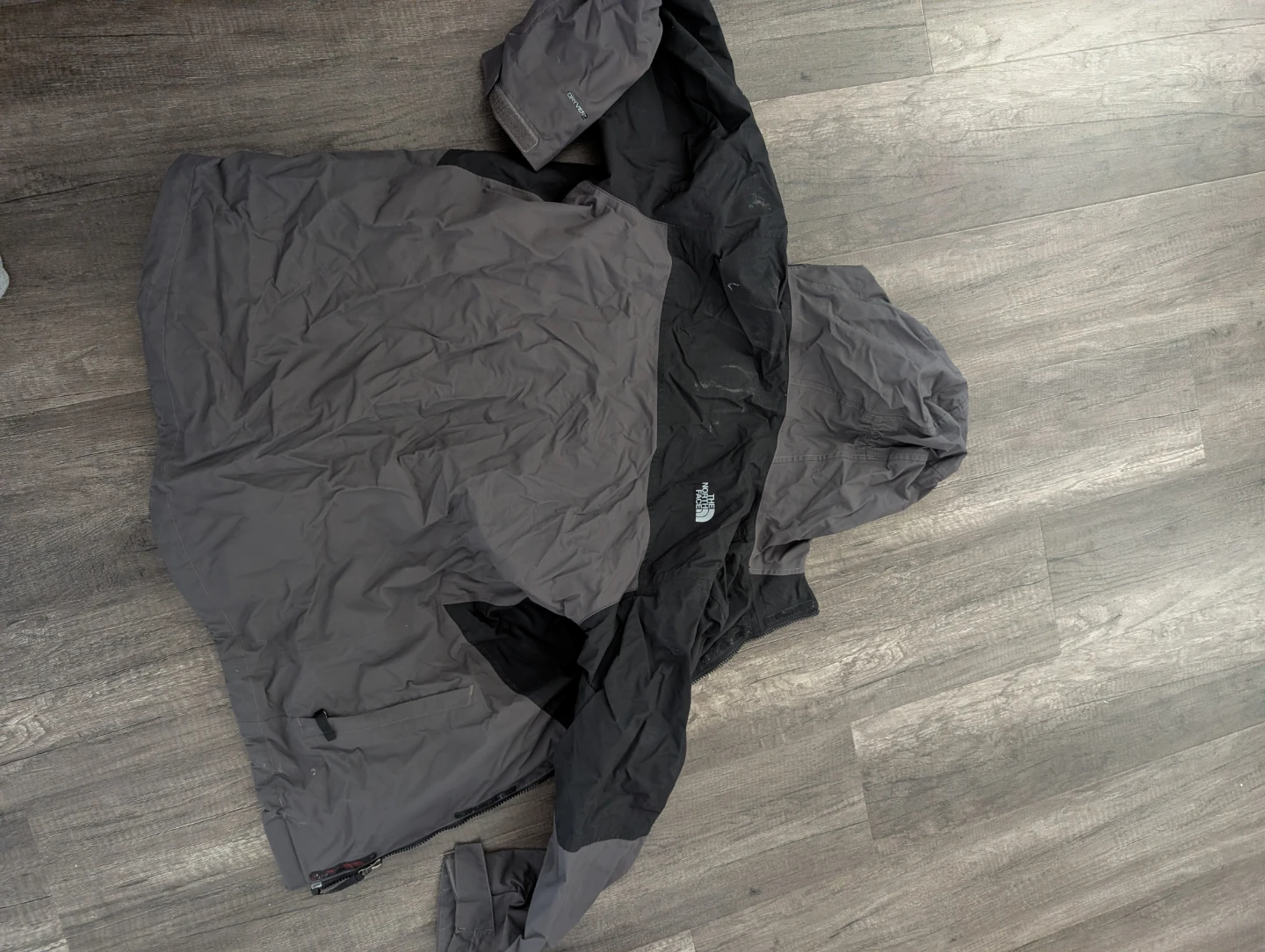 🥕The North Face Boys' XL (18/20) Shell Jacket - photo 3