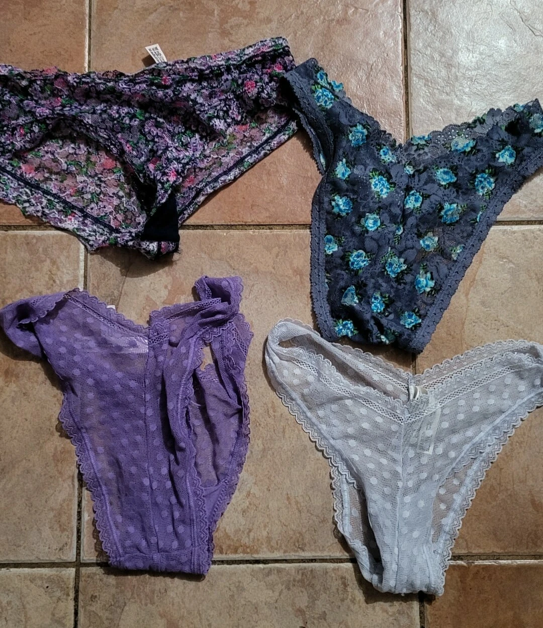 4 victoria secret like new