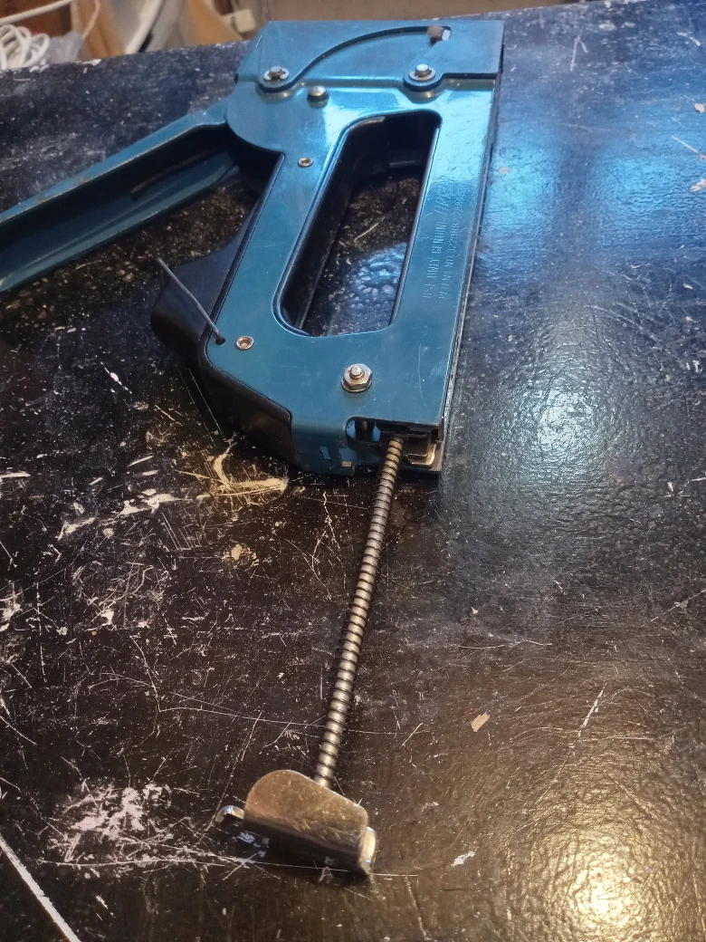 Staple Gun - Hand Tool - photo 3