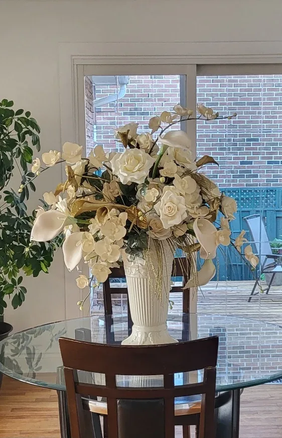 Floral Arrangement in Vase