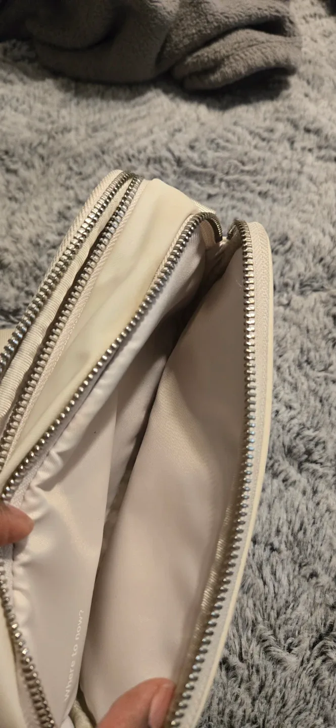 Lululemon Everywhere Belt Bag - White Opal image indicator(4)