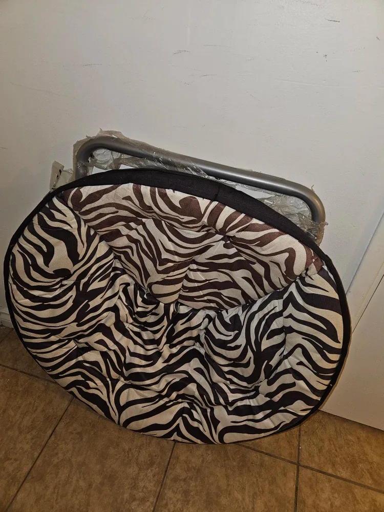 Papasan Chair - Zebra Print image indicator(4)