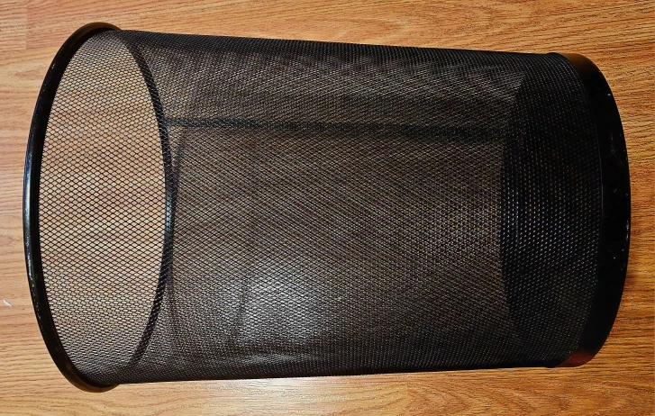 Black Mesh Metal Waste Basket ✨️ - photo 2