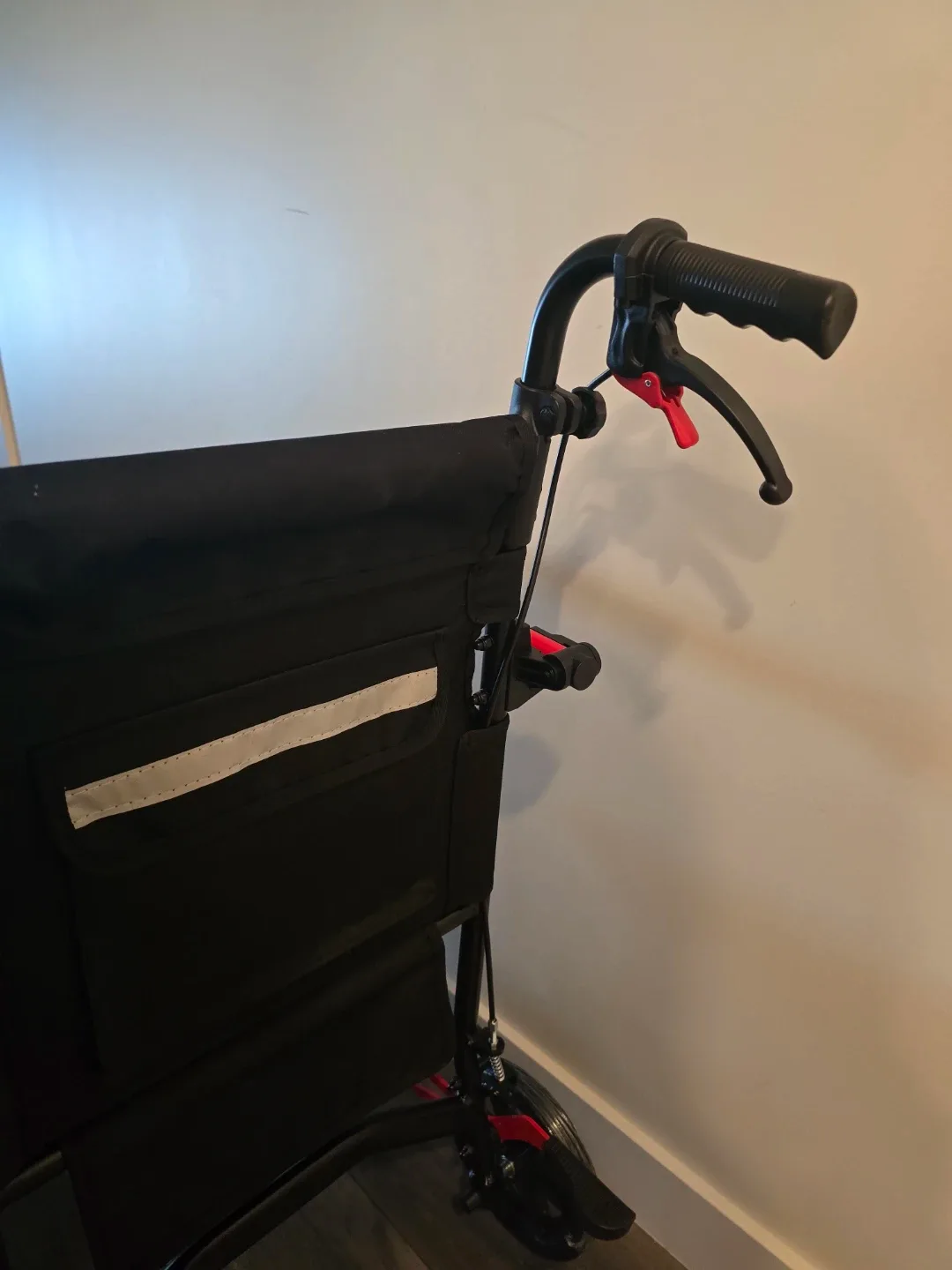 Transport Transfer Wheelchair Model DH01411 image indicator(5)