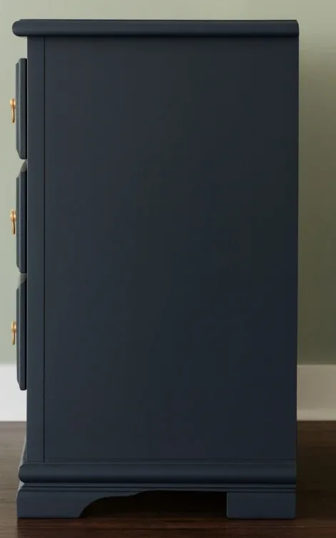 Dresser with Gold Handles image indicator(3)