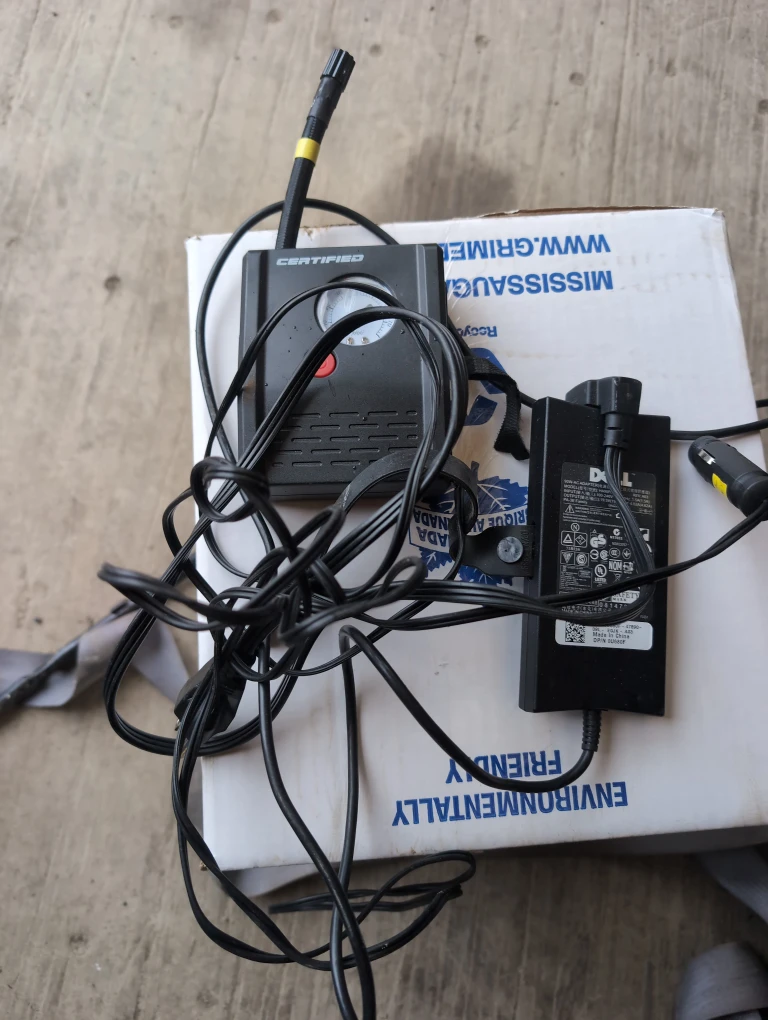 Tire pumping device