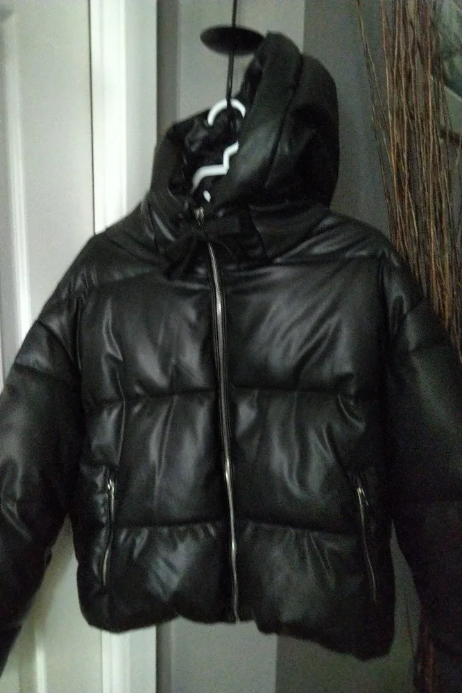 SWS Lux Puffer - Black, Size fits S-M image indicator(10)