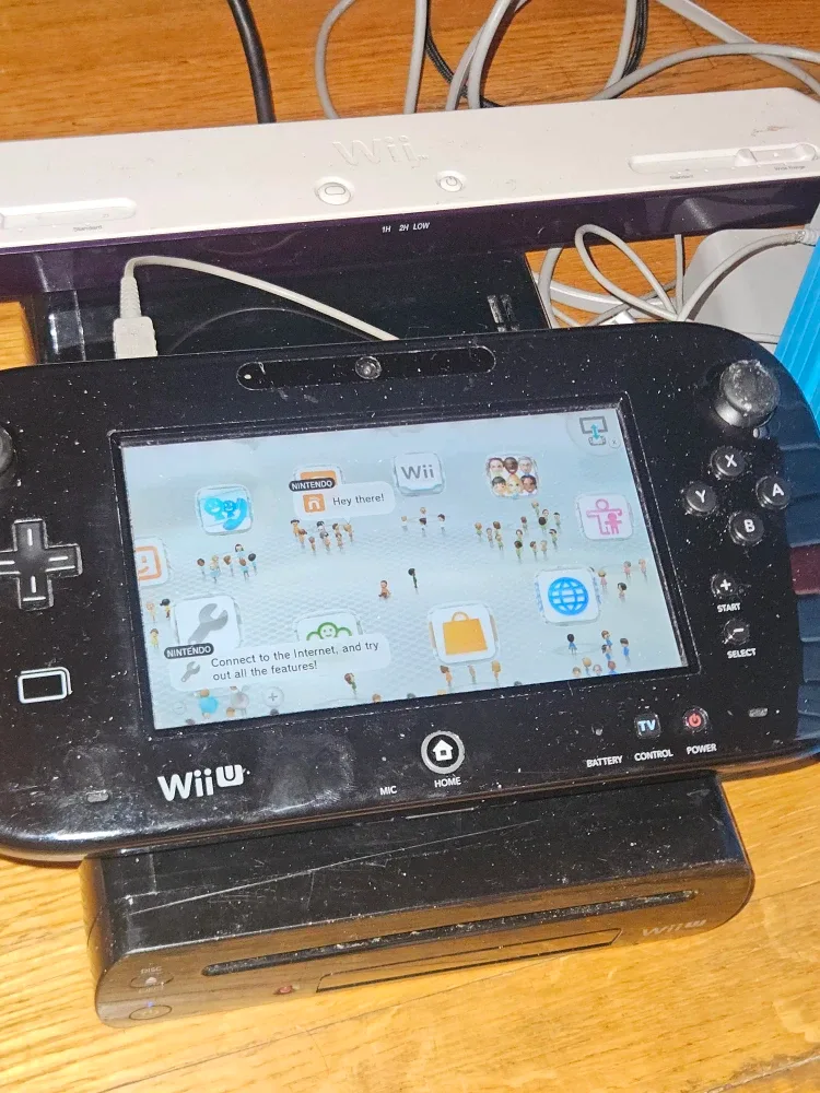 Nintendo Wii U Console with Games image indicator(4)