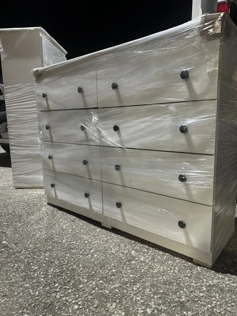 White 8-Drawer Dresser - New image indicator(6)