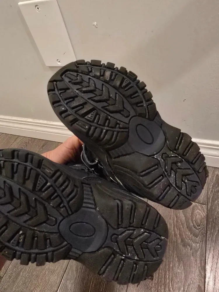 Mountain Warehouse boots image indicator(2)