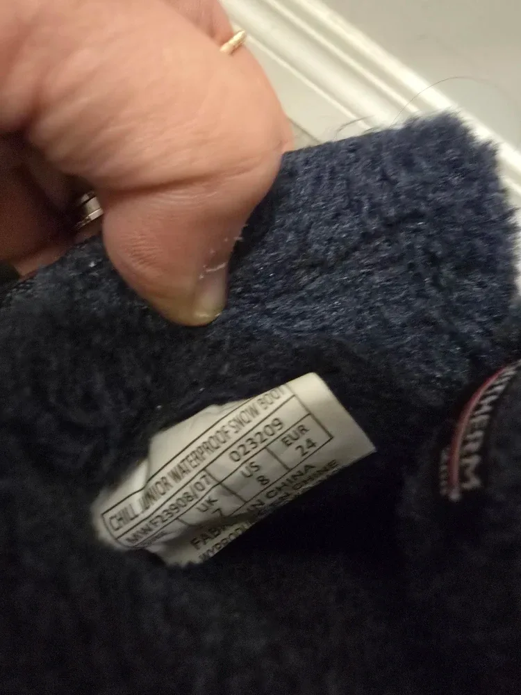 Mountain Warehouse boots image indicator(3)