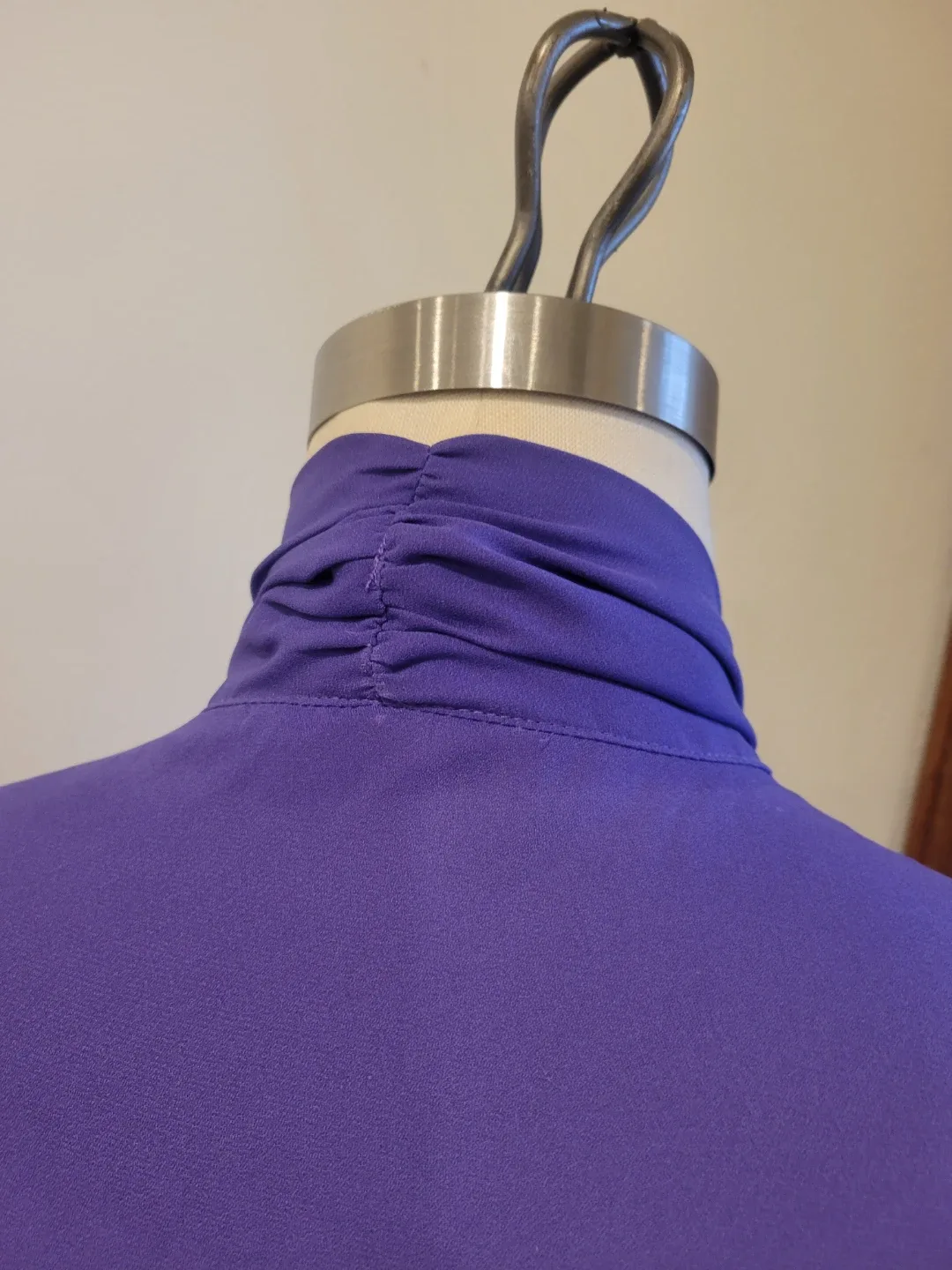 Women's Small top image indicator(3)