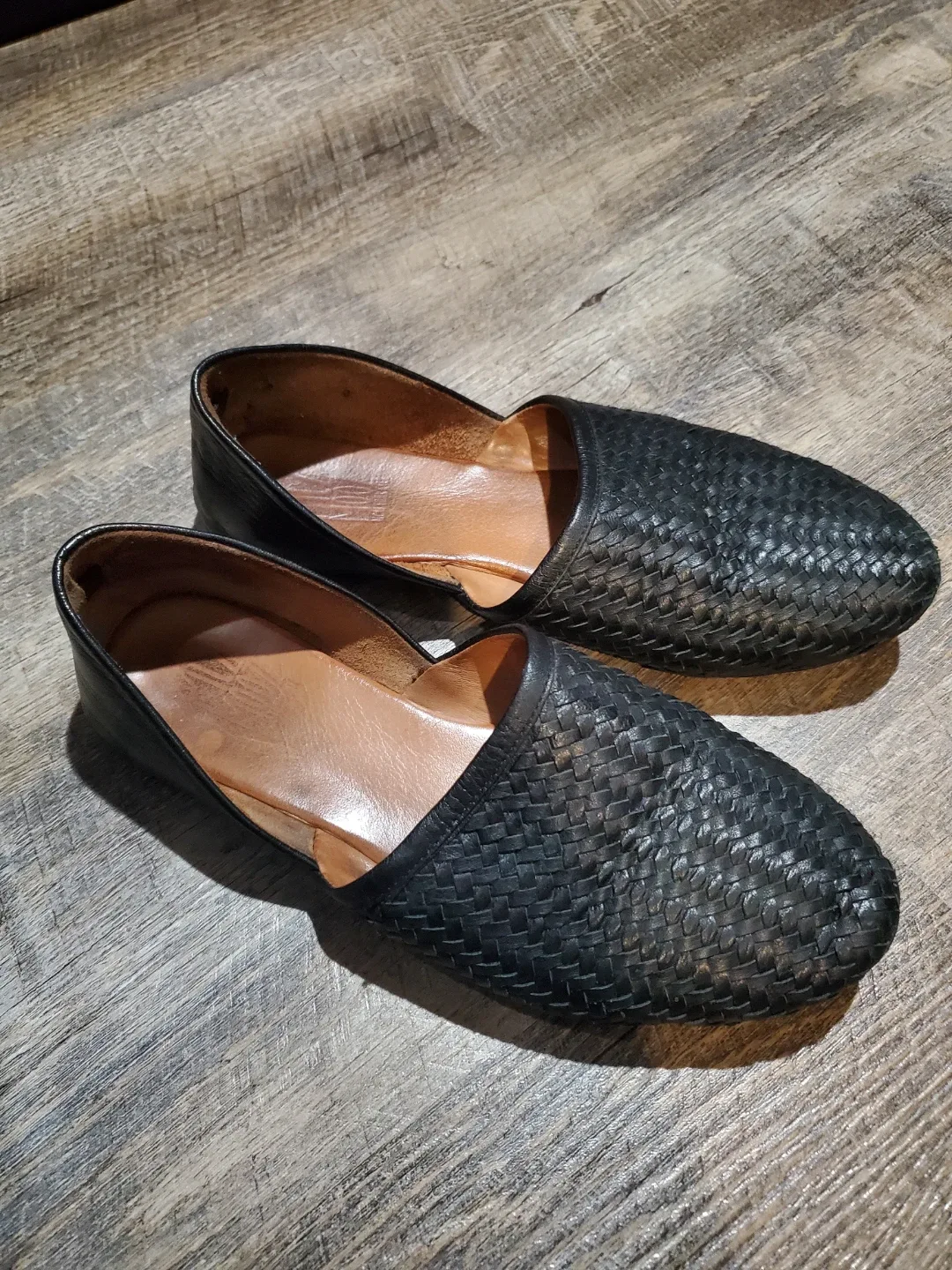 Mizmooz 100% Capri Black Woven Leather Loafers size 37