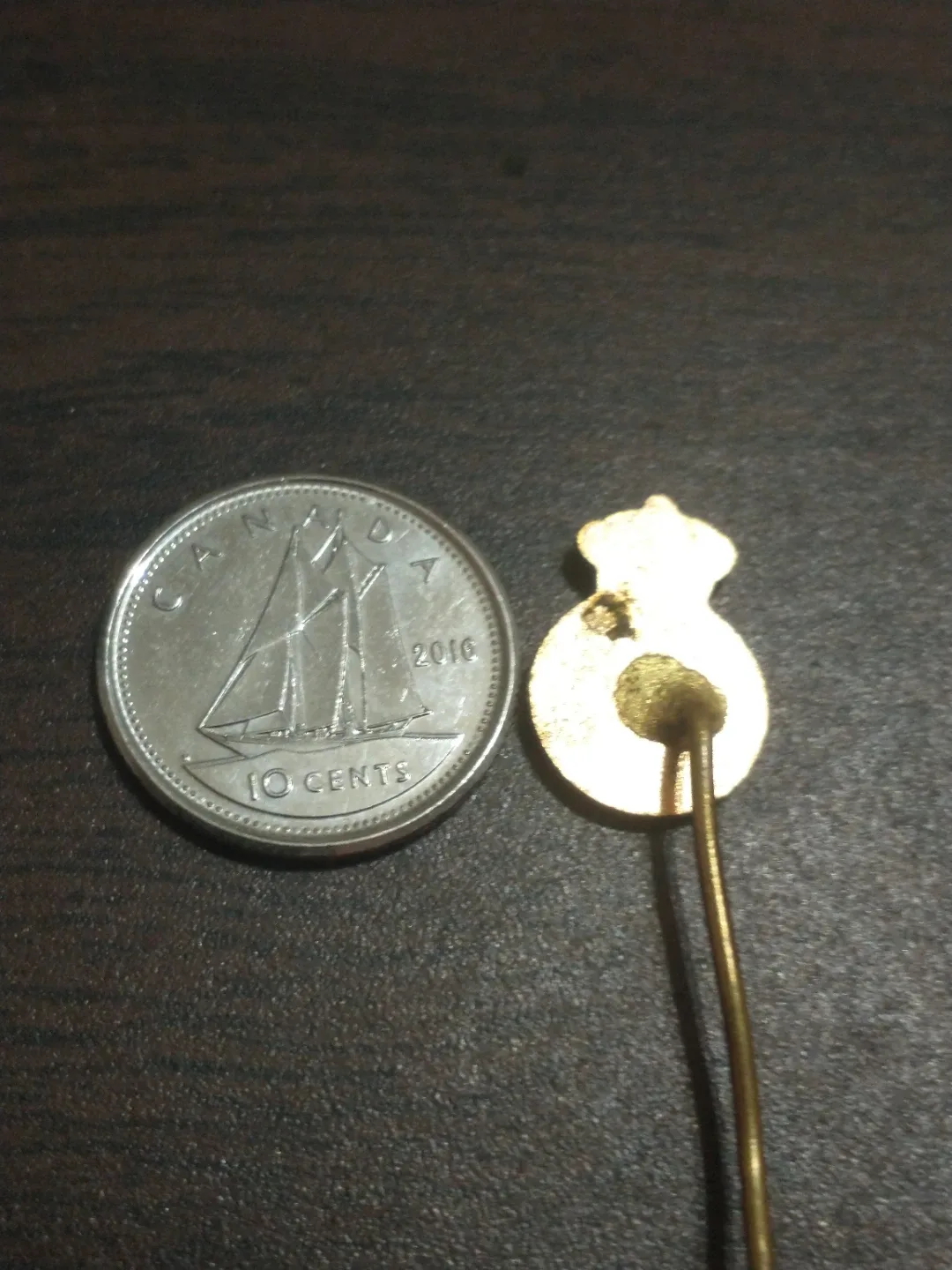 Real Madrid CF soccer pin used circa 1970s image indicator(5)