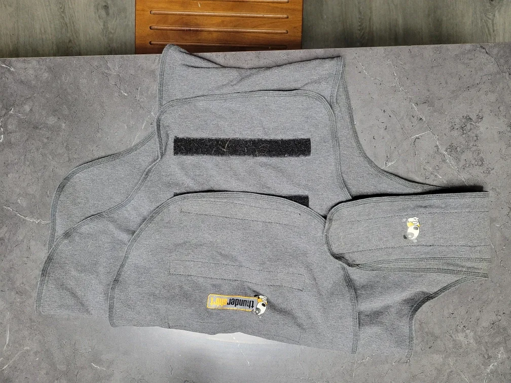 Thundershirt Dog Anxiety Wrap, XX-Large, Heather Grey image indicator(2)