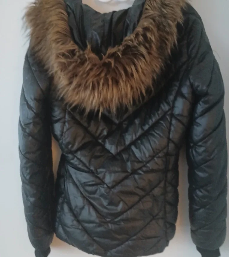 H&M Black Puffer Jacket - Size US 4 image indicator(3)