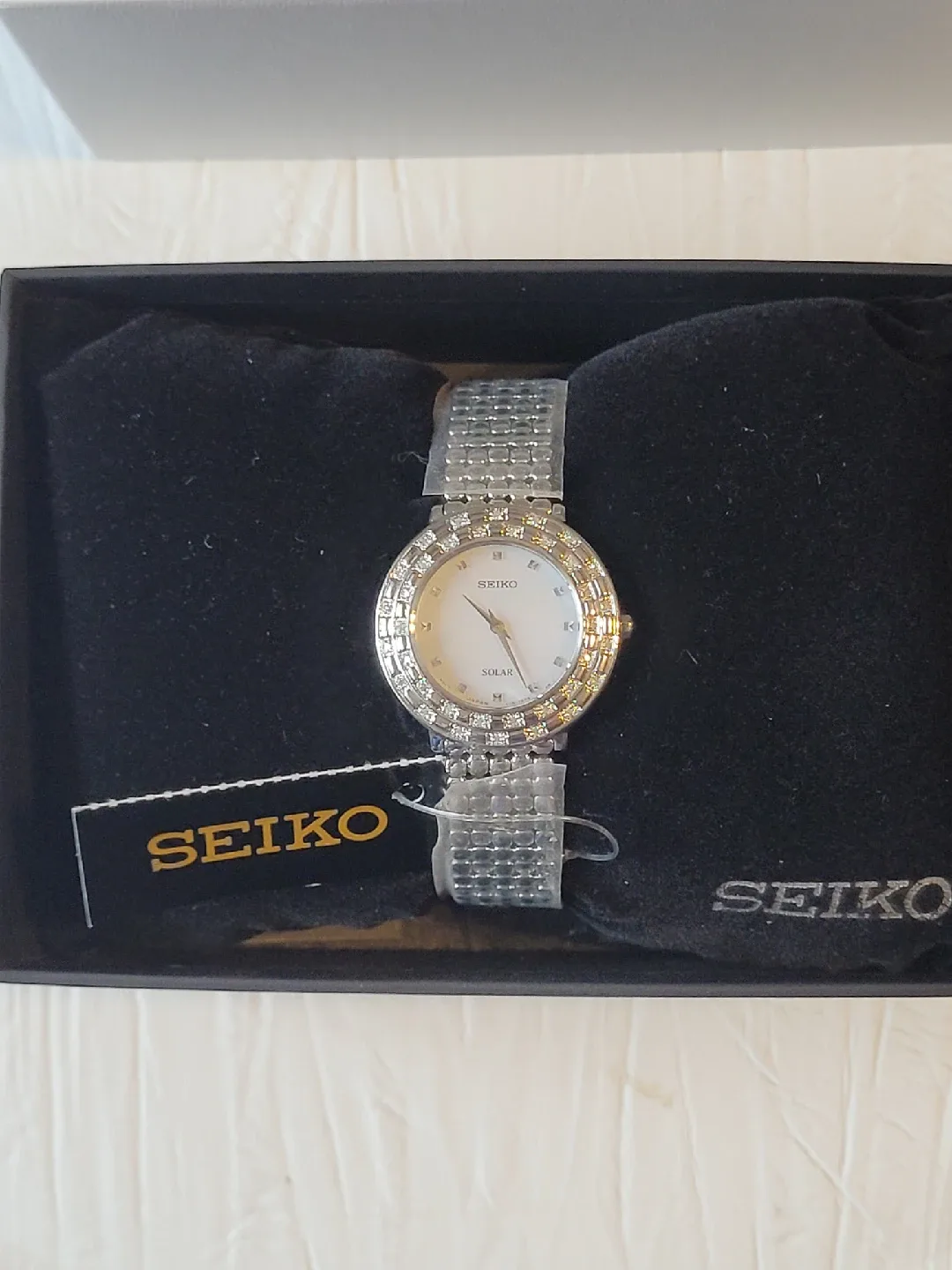 New Seiko Solar SUP373P9 Women's Watch image indicator(2)