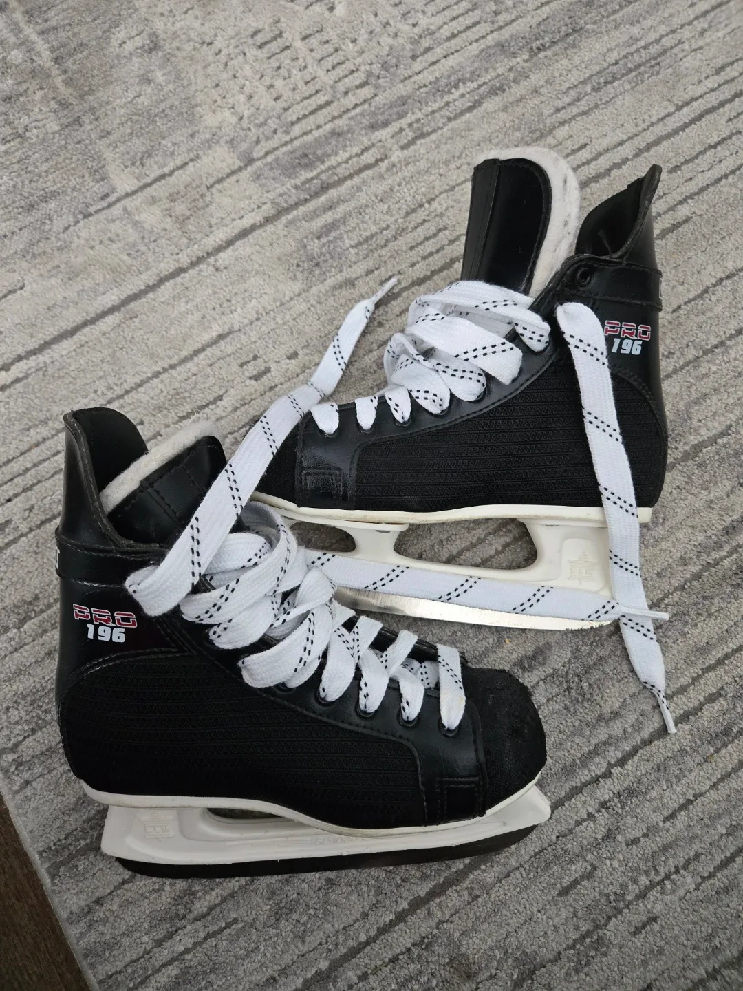 Pro 196 Black Ice Skates size 13 image indicator(2)