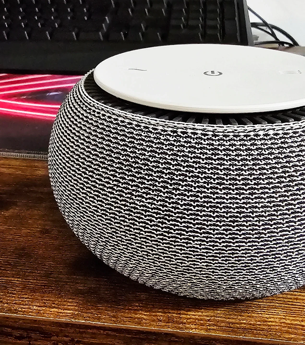 Snooz White Noise Machine image indicator(5)