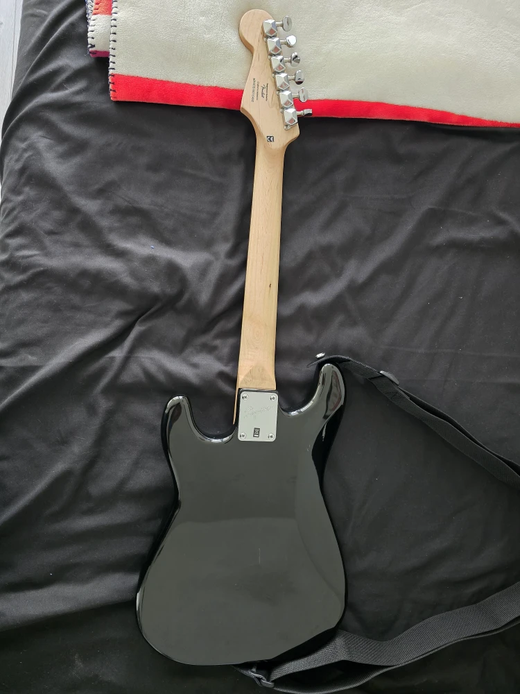 Squier Mini Strat Electric Guitar - Black - photo 4
