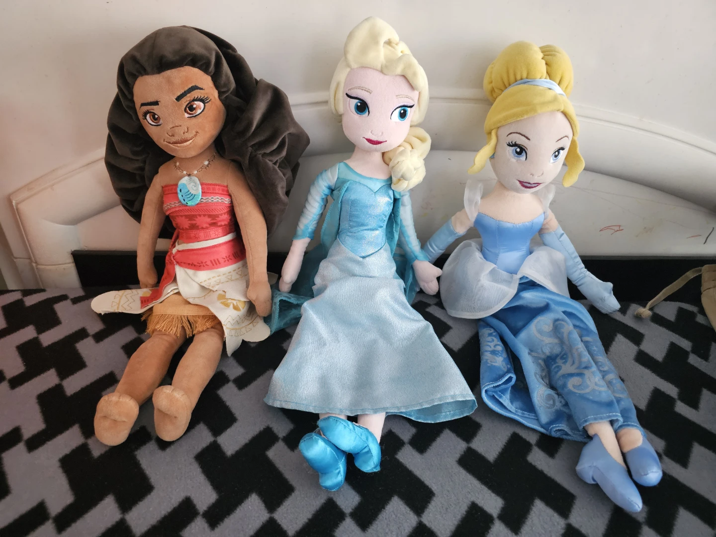3 Disney Princess Plush Dolls (Elsa, Cinderella, Moana)