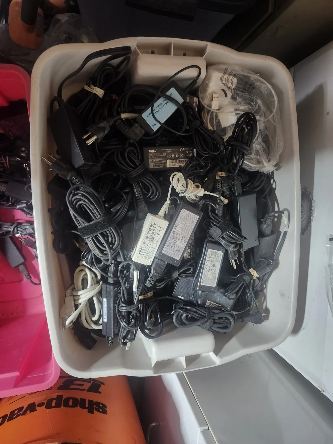 Mixed Lot of AC Adapters for laptops - photo 2