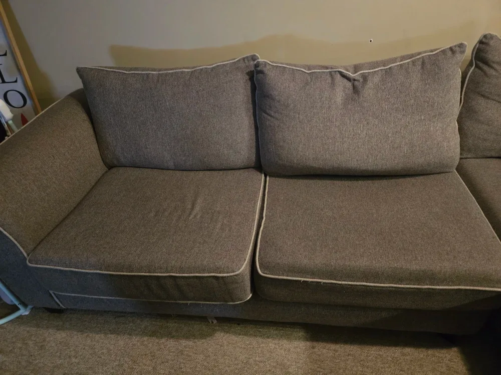 Grey Sectional Sofa with Cushions image indicator(2)