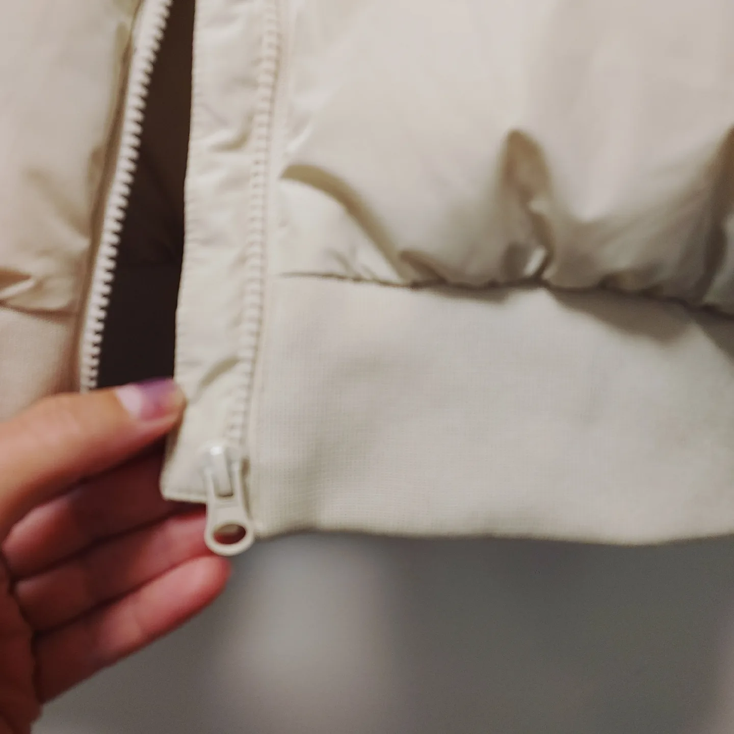 Women's  Puffer Jacket size small image indicator(7)