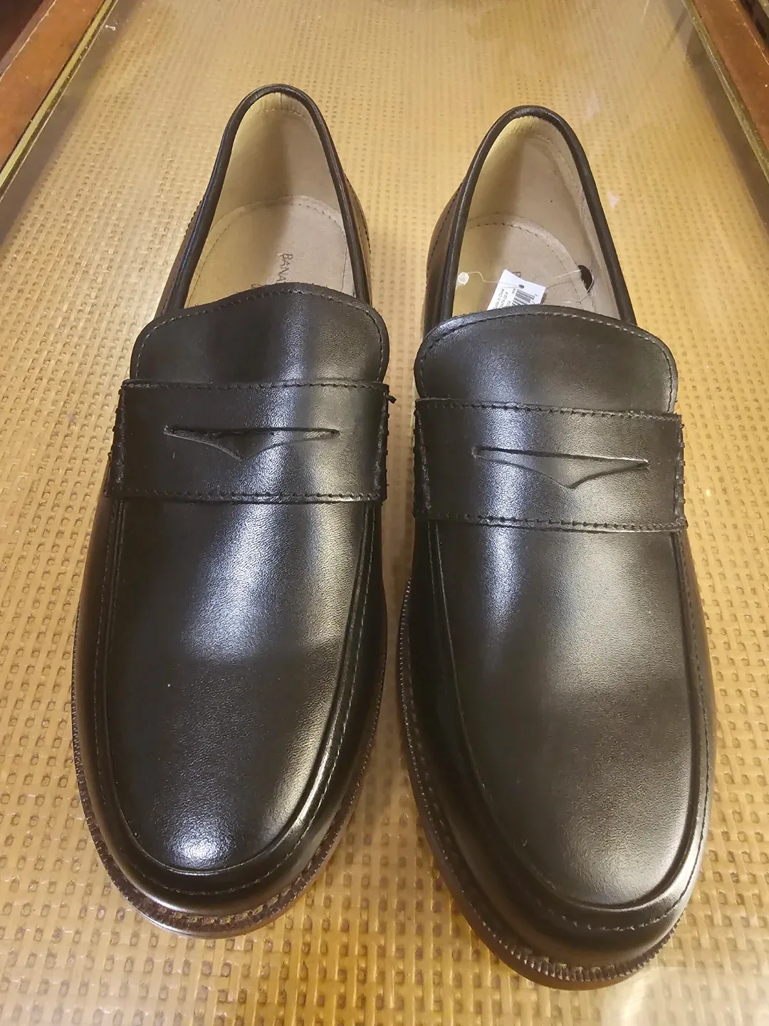 Banana Republic Black Leather Loafers - Size 6 image indicator(2)