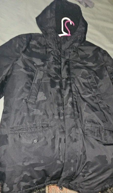 Michael Kors Camo Parka - Size L image indicator(4)