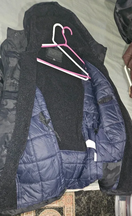 Michael Kors Camo Parka - Size L image indicator(6)