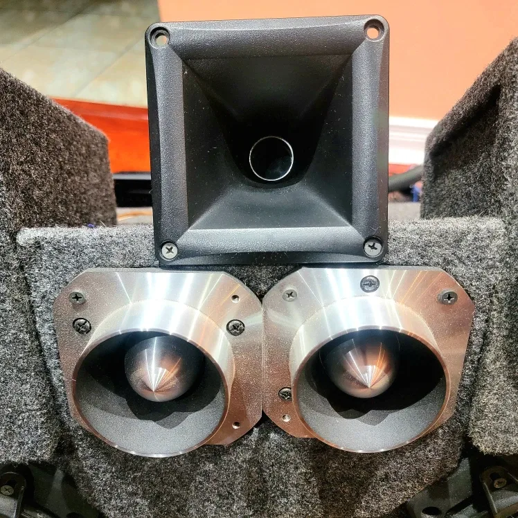 JBL & Kenwood Car Audio Speaker With Dual Sub Woofers & Tweeter image indicator(3)