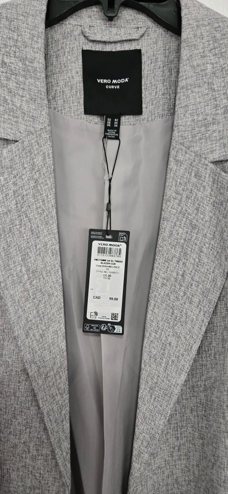 New Vero Moda Curve Blazer - Size 20