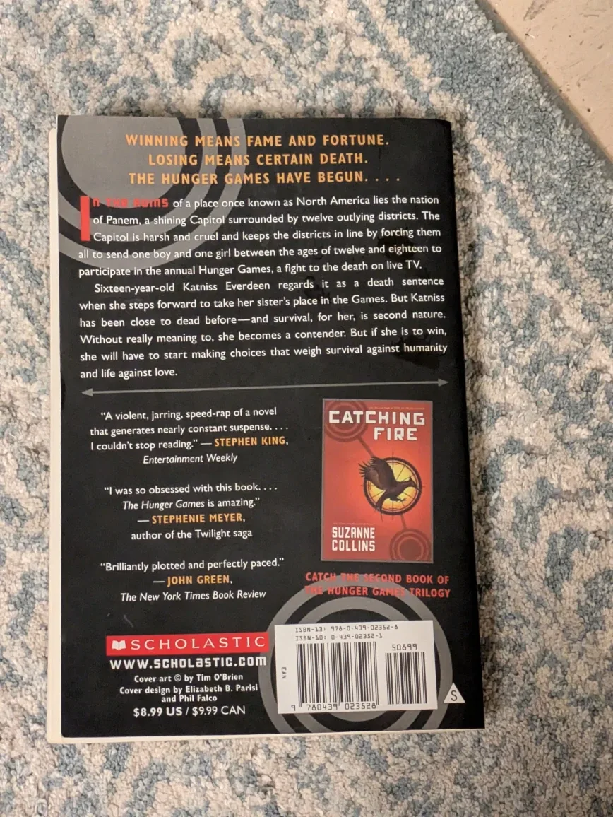 The Hunger Games Tribute Guide Book image indicator(2)