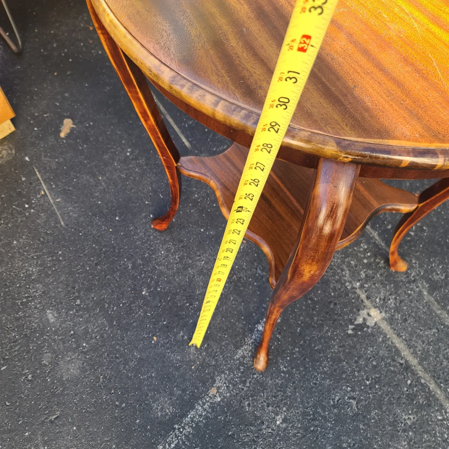 Round Wooden Side Table - 25" Diameter image indicator(3)